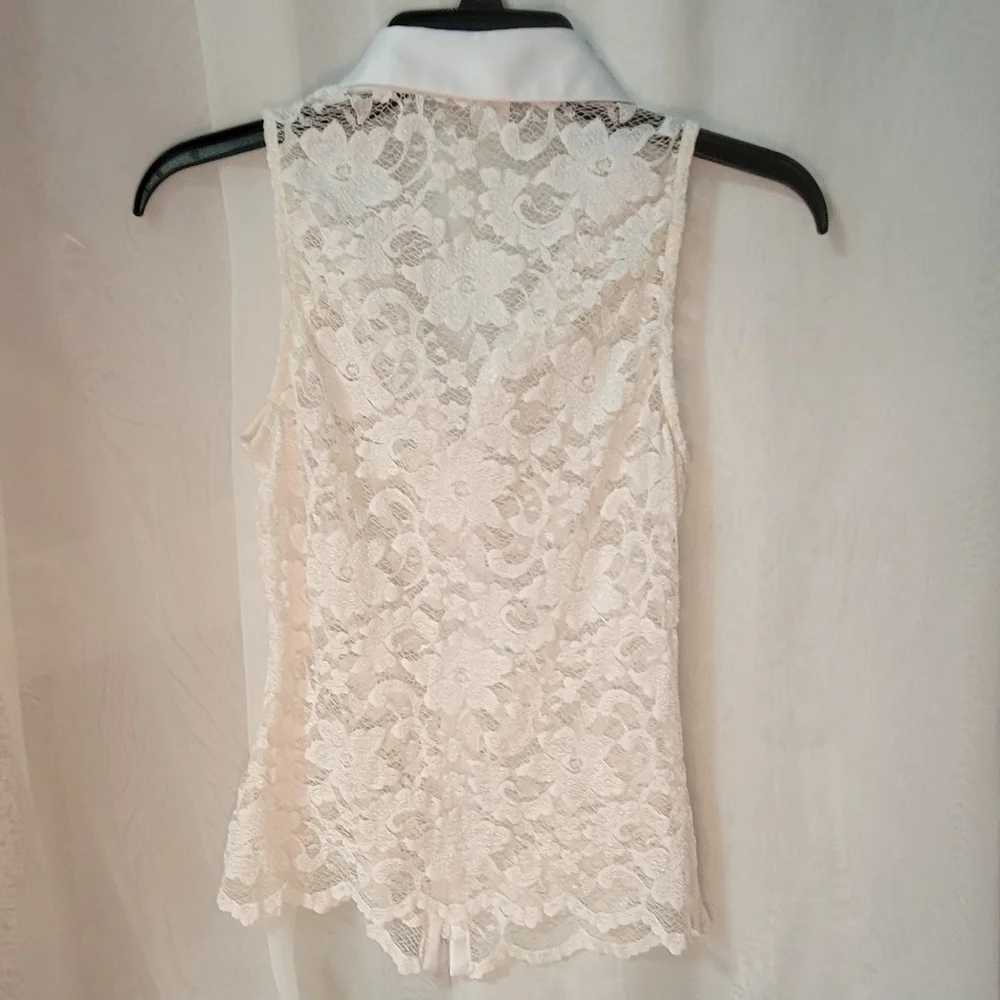 Cache Cream Fitted Embellished Blouse - Picture 3 of 3